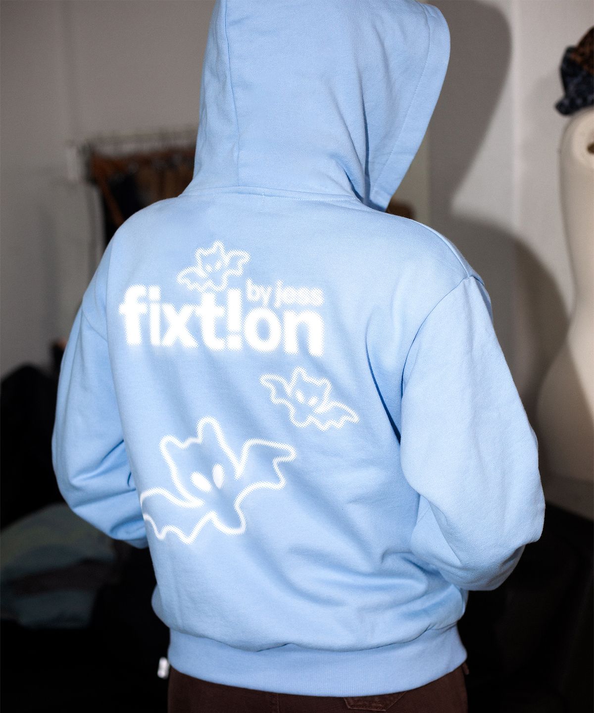 제스픽션(JESSFIXTION) FIXT!ON 3-BATS HOOD ZIP-UP (SKY BLUE)