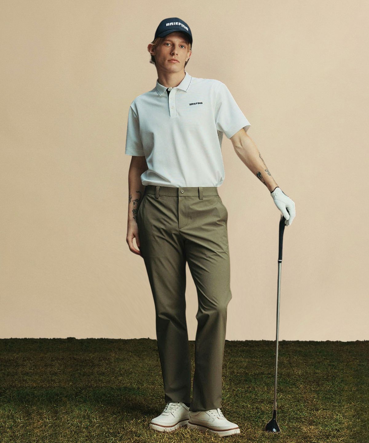 브리핑 골프(BRIEFING GOLF) 남자 루즈 테이퍼드 팬츠_카키