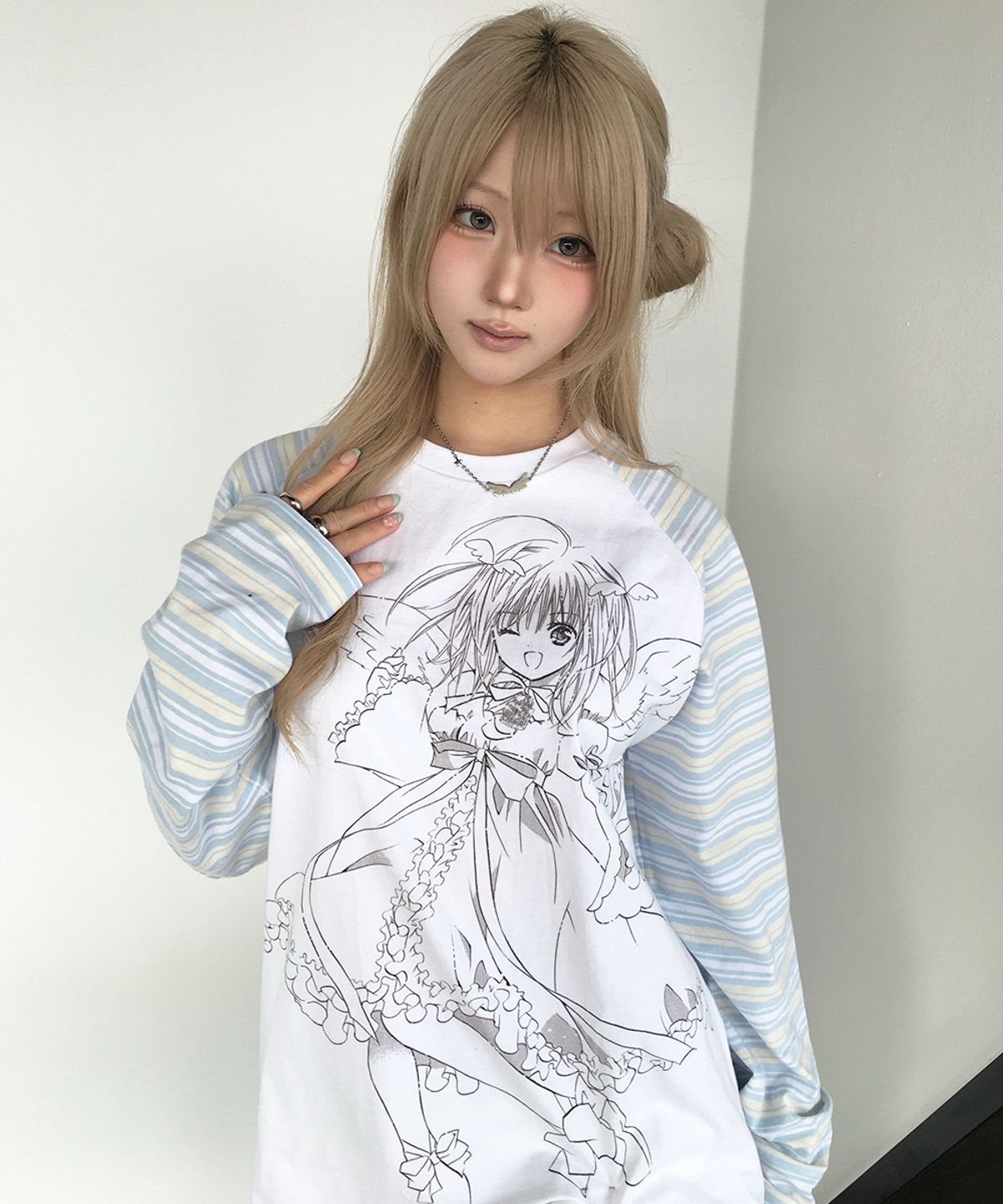 러브이즈트루(LUVISTRUE) SHUGO CHARA! RAGLAN LONG SLEEVE(WHITE)