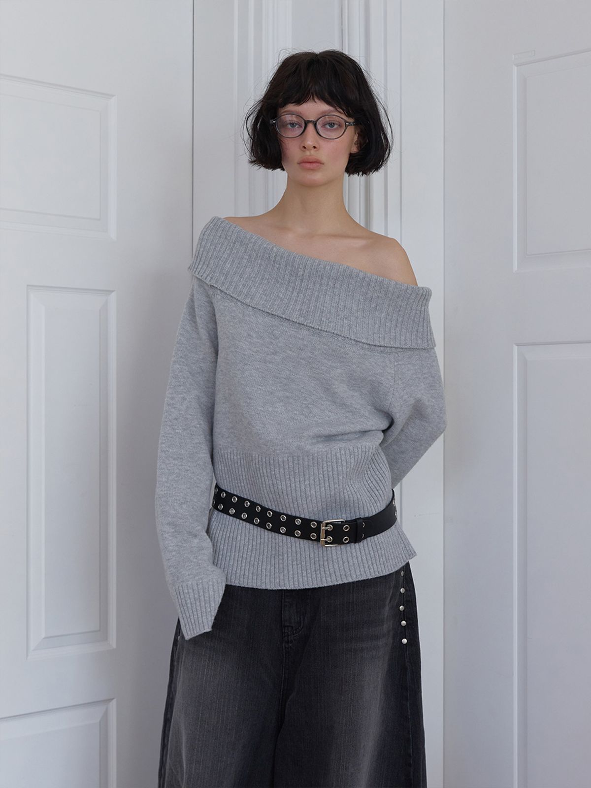 민더리(MEENDERI) FOLDED OFF-SHOULDER KNIT - GREY