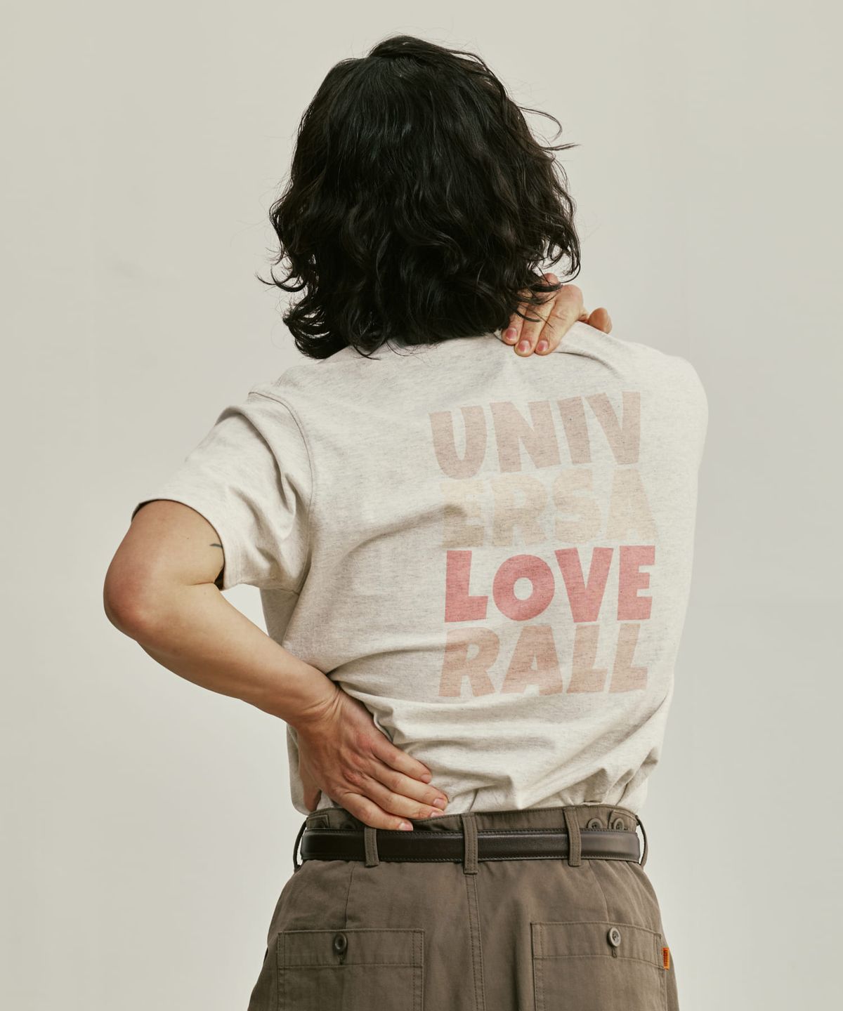 유니버셜 오버롤(UNIVERSAL OVERALL) UNIV ERSA LOVE RALL T-SHIRT OATMEAL