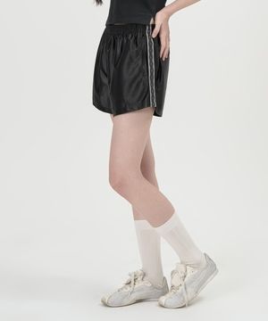 W 글로시 트랙 트레이닝 팬츠 (BLACK)