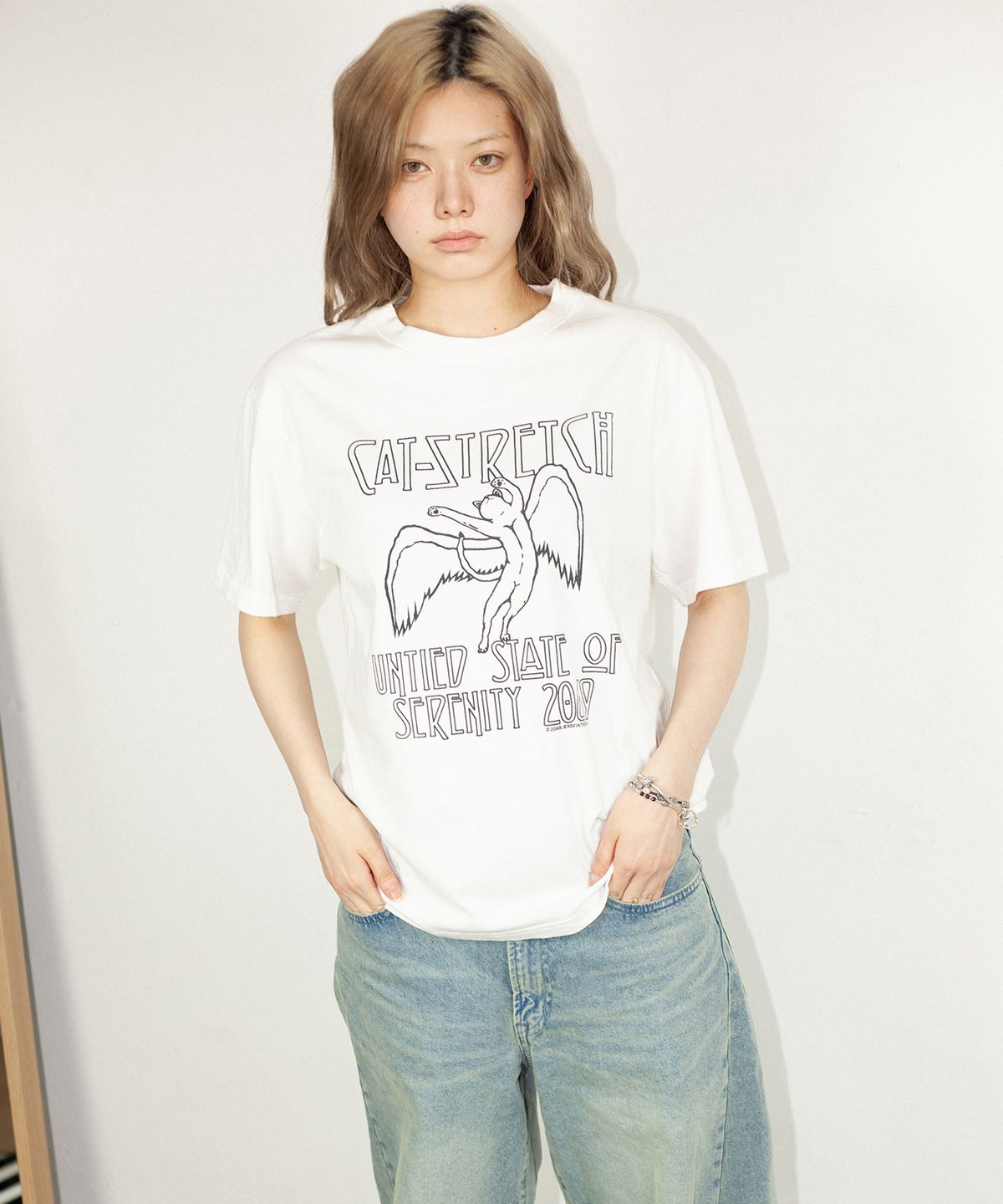 제스픽션(JESSFIXTION) CAT-STRETCH TEE (OFF WHITE)