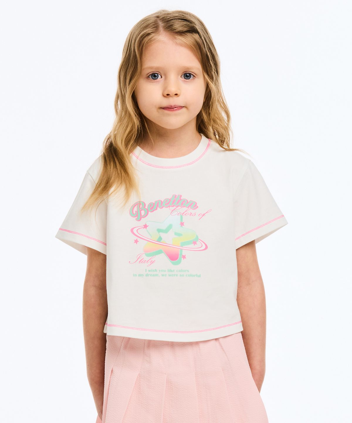 베네통키즈(BENETTONKIDS) [Online Exclusive] 샤이닝 스타 크롭 티셔츠_QATS23631IV