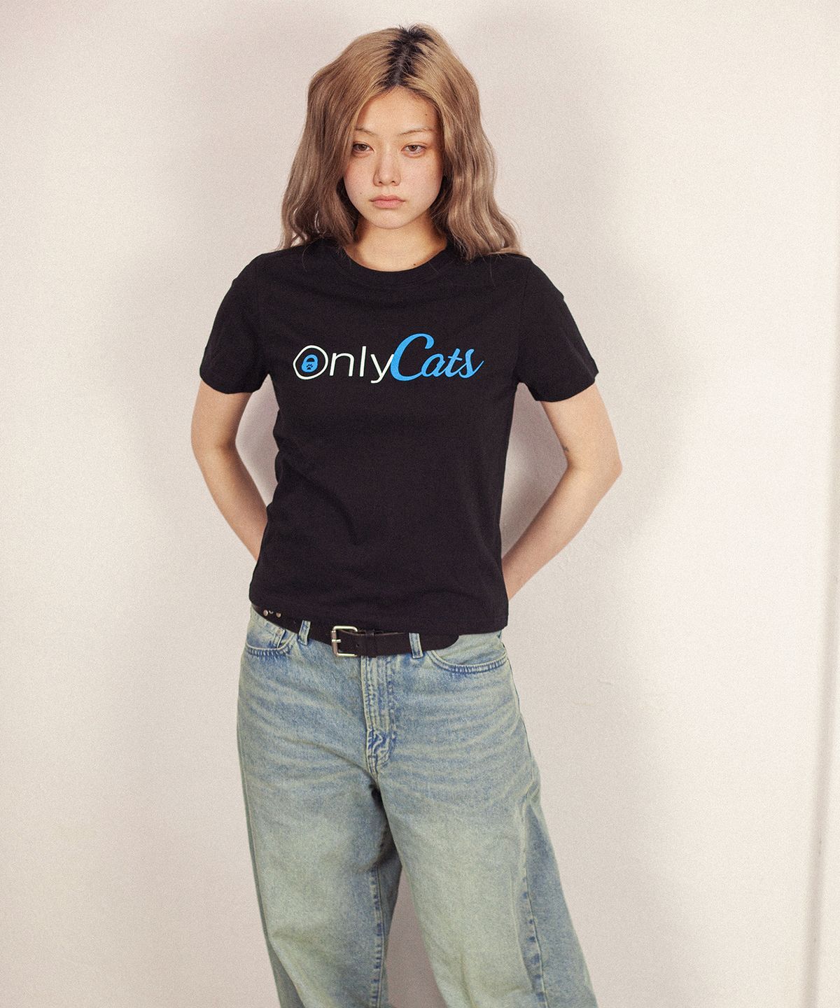 제스픽션(JESSFIXTION) ONLY CATS MINI TEE (BLACK)
