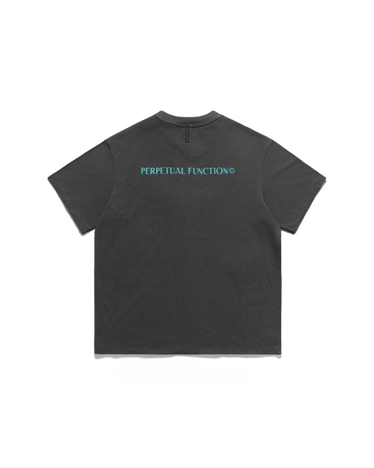 언어펙티드 에센셜(UNAFFECTED ESSENTIAL) PERPETUAL FUNCTION  T-SHIRT / CHARCOAL