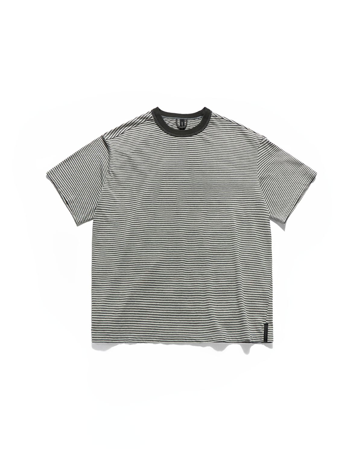 언어펙티드 에센셜(UNAFFECTED ESSENTIAL) MINI BORDER T-SHIRT / BLACK & GREY
