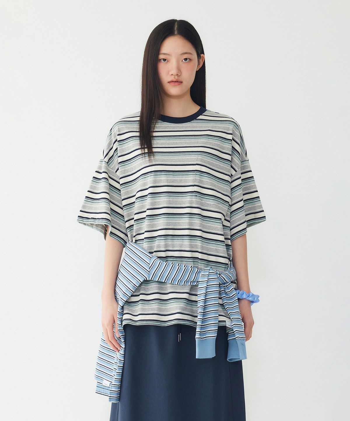 스튜디오 톰보이(STUDIO TOMBOY) 라운드넥 스트라이프 반팔 티셔츠_라이트 그레이 91F6222789