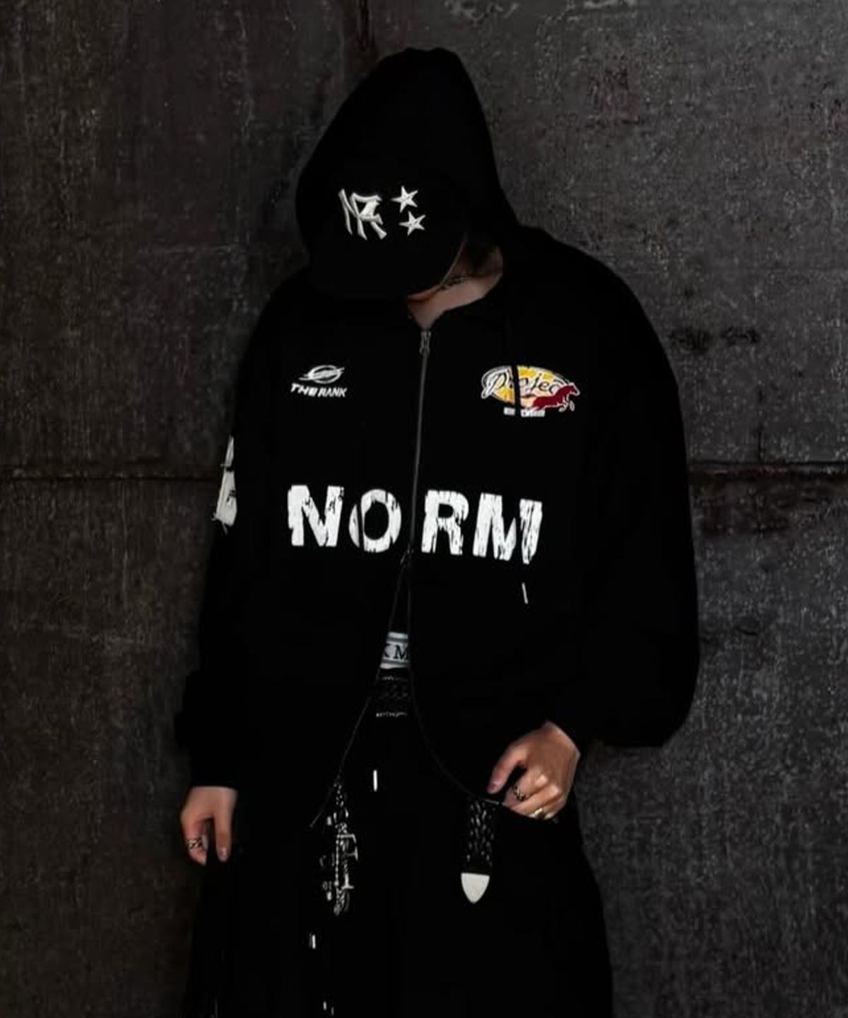 더랭크(THERANK) NORM WILFORD ZIP-UP HOODIE [BLACK]