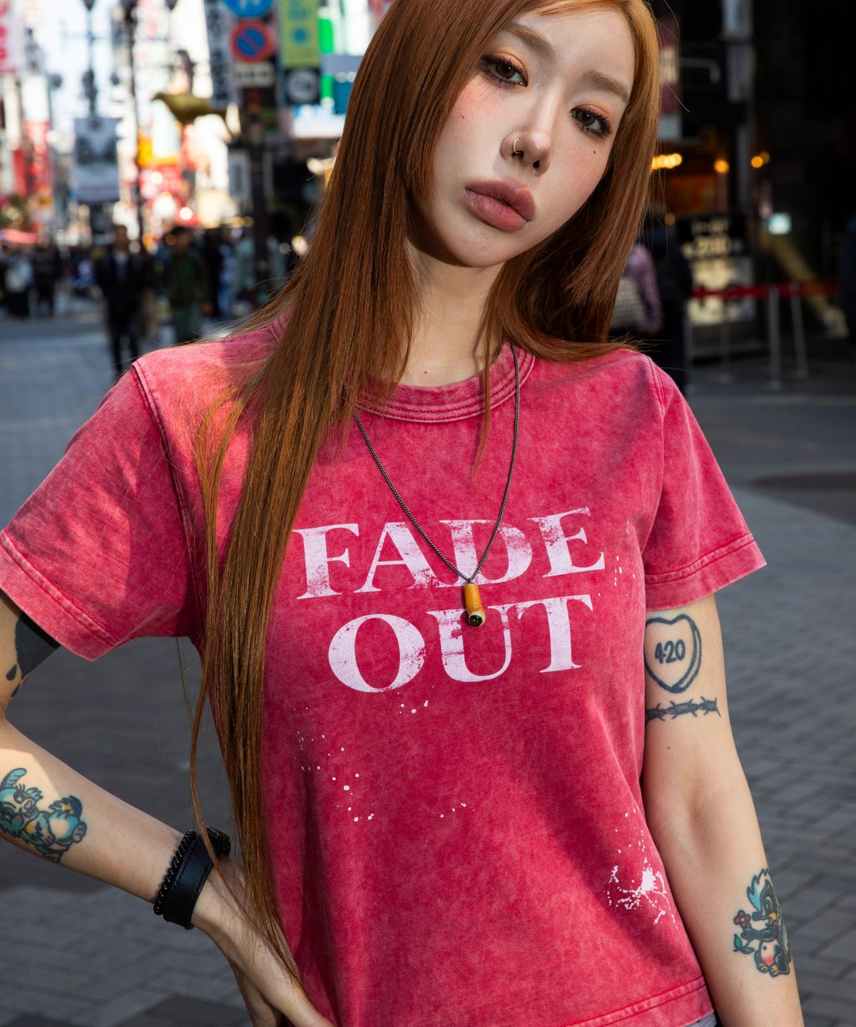 엑스톤즈(XTONZ) XF009 페이드 페인팅 워싱 티셔츠 (RED)