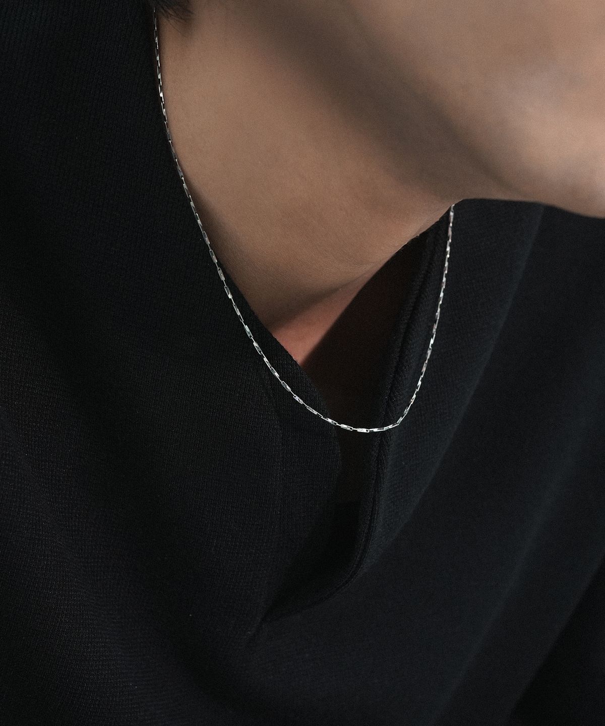 그레이노이즈(GRAYNOISE) Slim liner chain necklace (925 silver)
