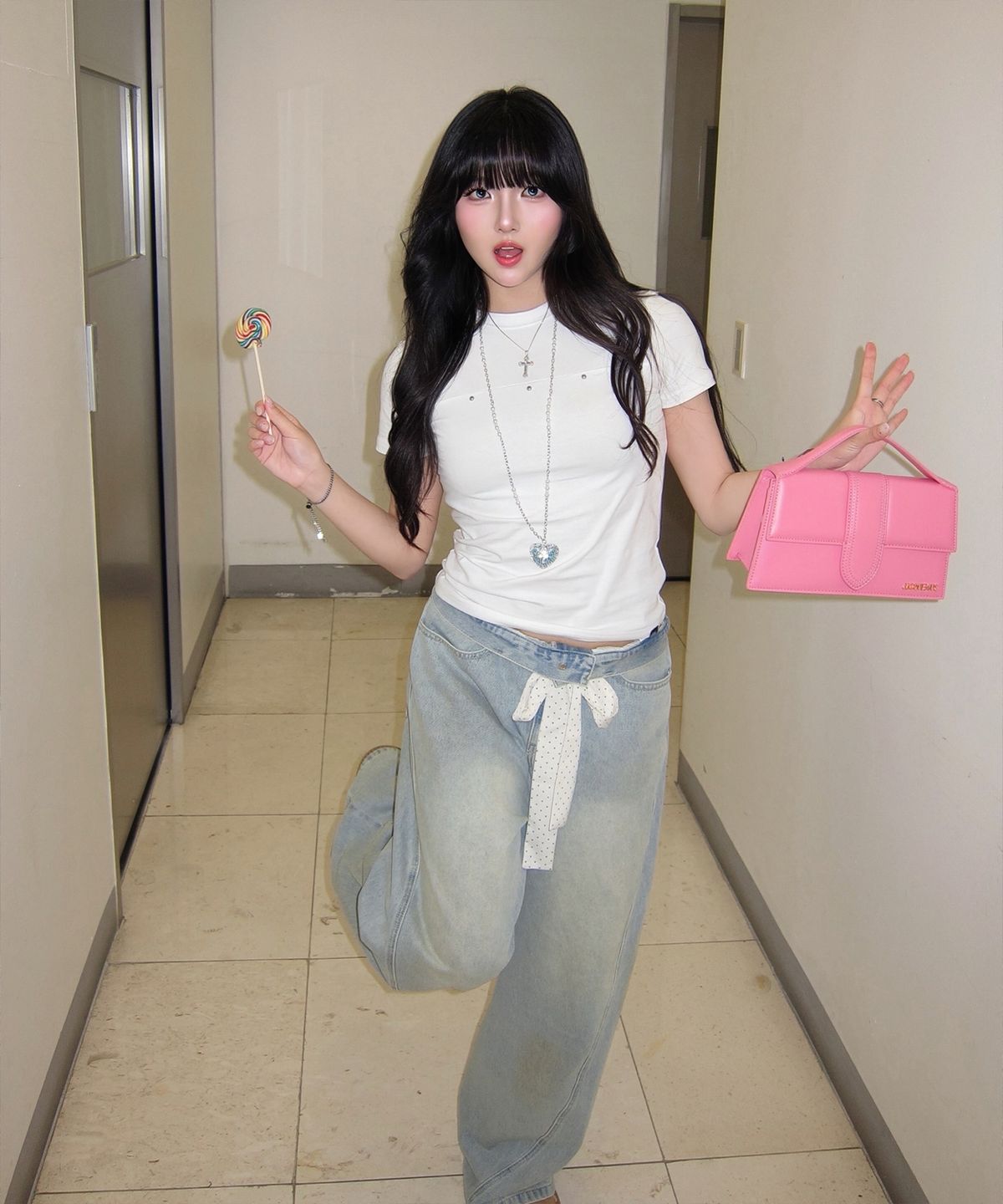 논타입(NONTYPE) DUSTY WASHING CURVED DENIM PANTS (VINTAGE BLUE)
