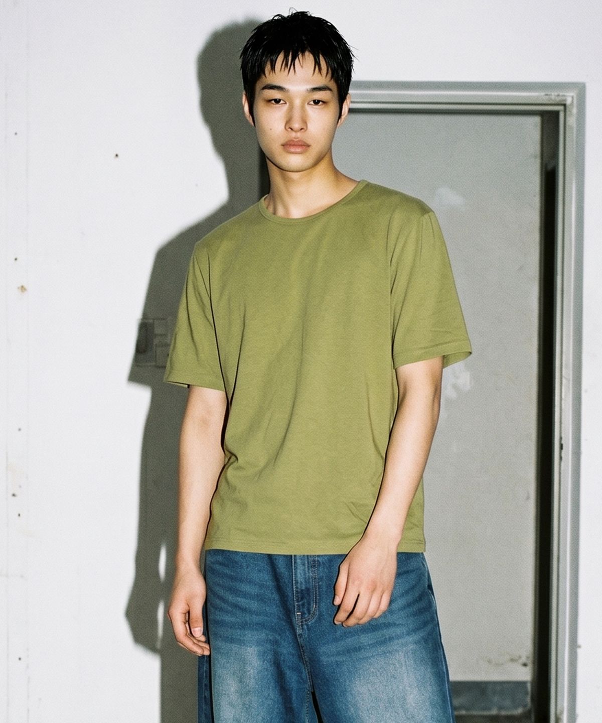 발루트(BALLUTE) SIGNATURE U-NECK HALF T-SHIRTS (OLIVE GREEN)