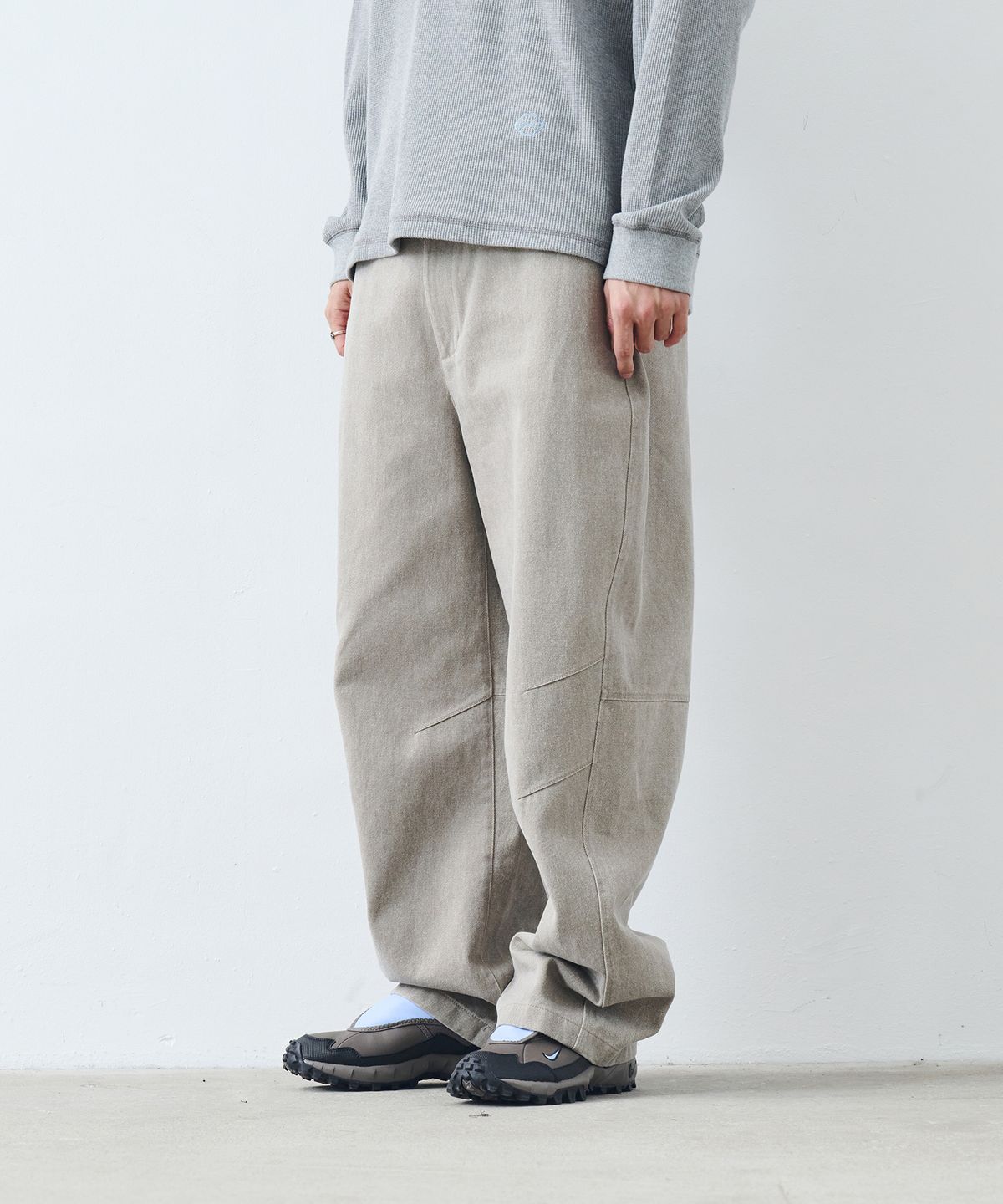 논타입(NONTYPE) PIGMENT CURVED WIDE PANTS VOL.2 (BEIGE)