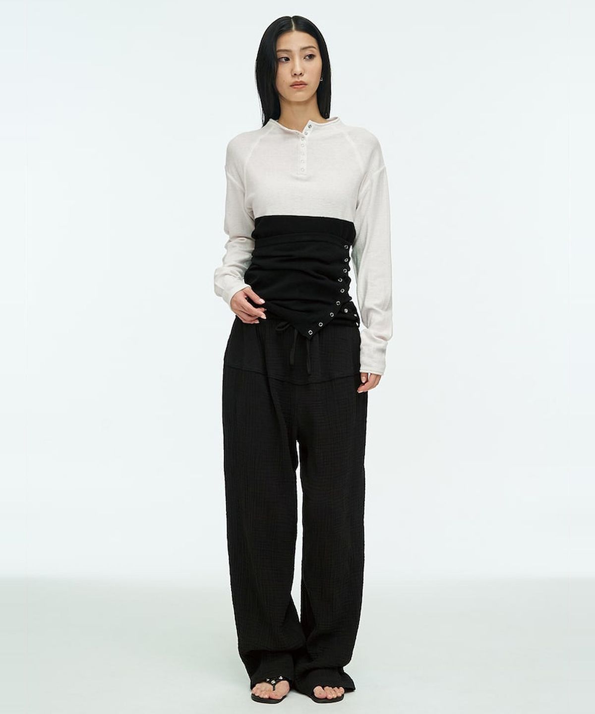 앙개(ANGGAE) Peplum Pants  Black