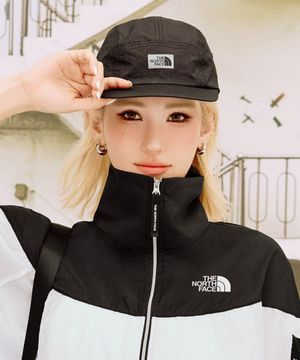 NE3CS02J 화이트라벨 캠프 캡 BLACK