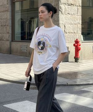 블랙 캣 플라워 티셔츠