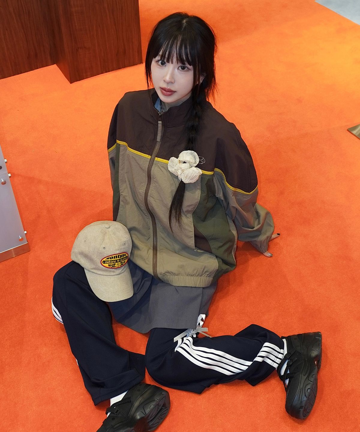 논타입(NONTYPE) CONTRAST TECH SHORT JUMPER (BEIGE)