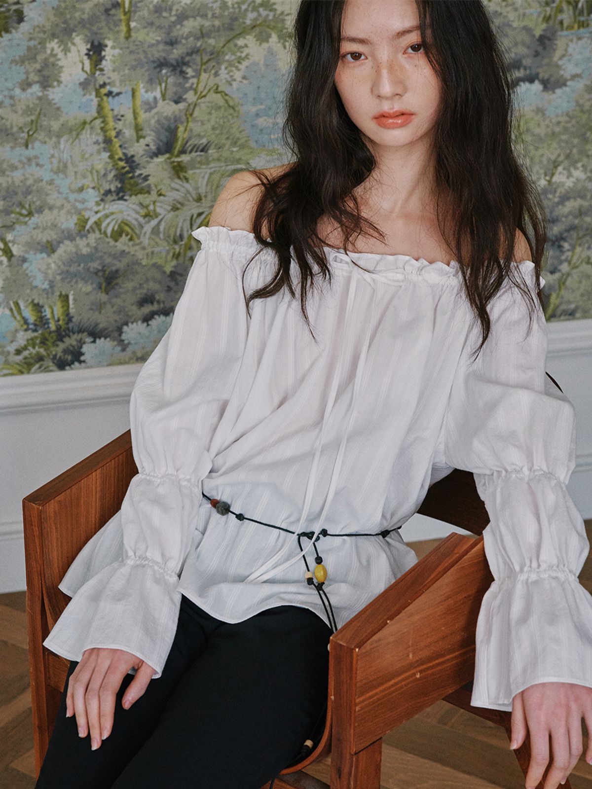 오앨(OUEL) DRAWSTRING OFF-SHOULDER BLOUSE_WHITE