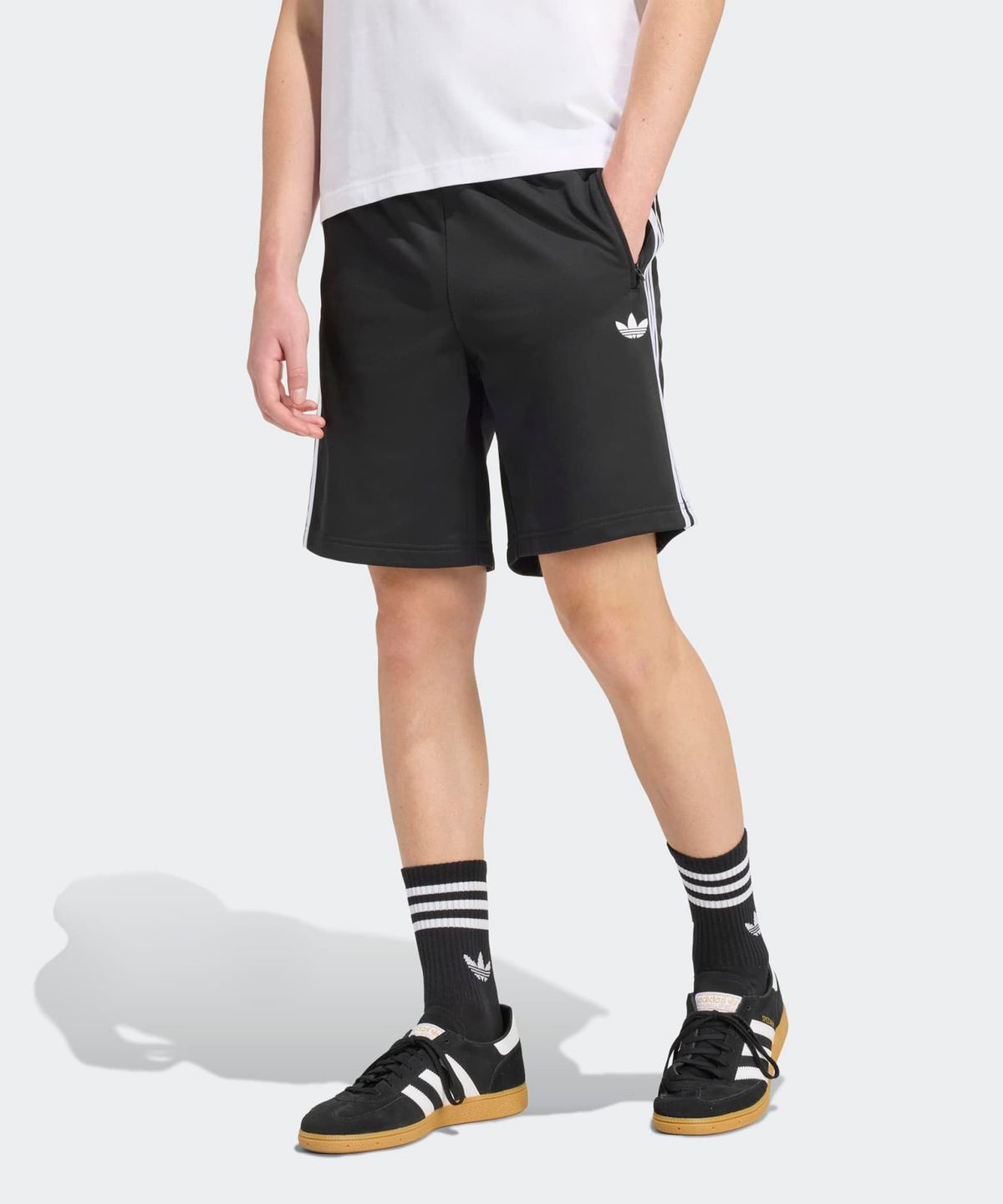 아디다스(ADIDAS) 파이어버드 숏 팬츠 - 블랙 / KE1379