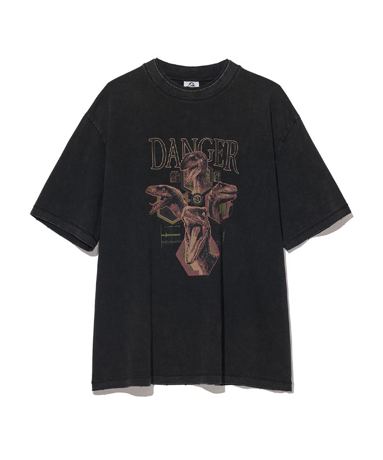 [JURASSIC WORLD] Raptor Danger Tee_VTG Black