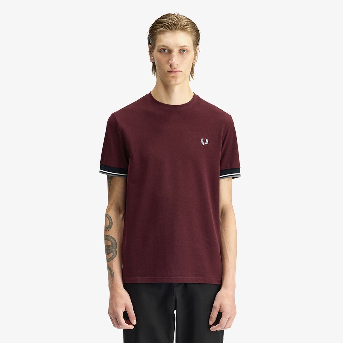 프레드페리(FRED PERRY) [Sharp] 트윈 팁 커프 티셔츠 - 옥스블러드 AFPM2612396-597
