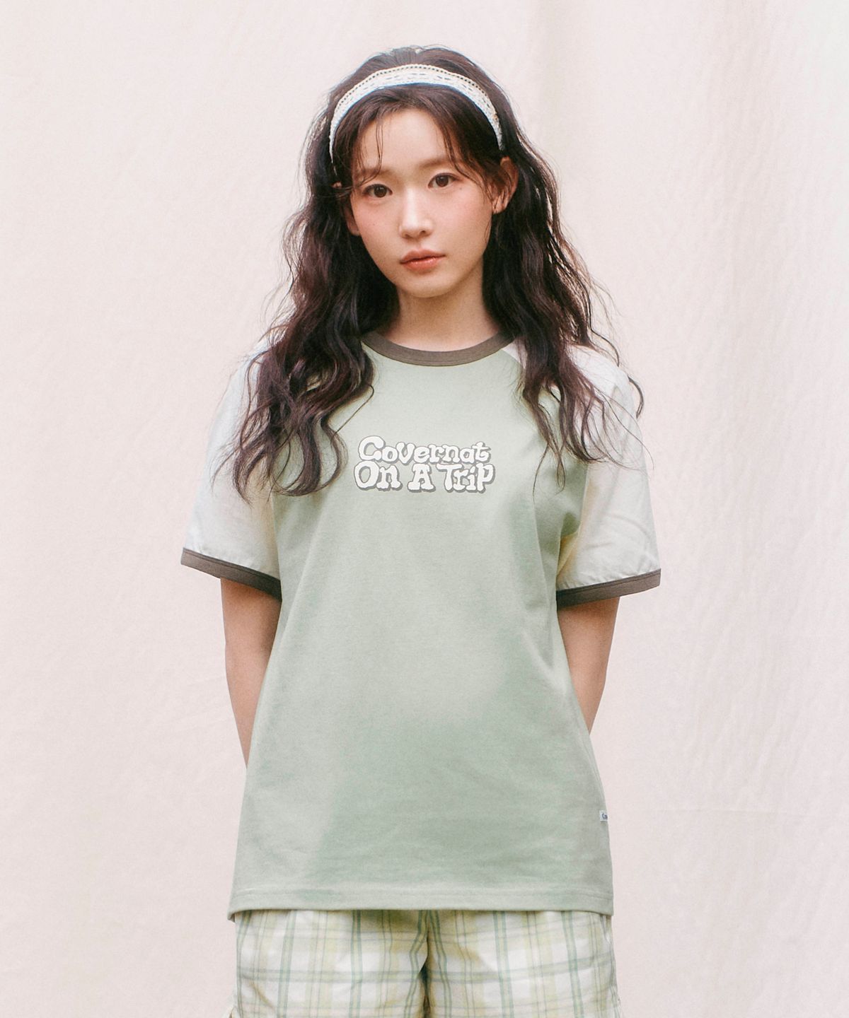 커버낫(COVERNAT) 온 어 트립 그래픽 링거 티셔츠 세이지 그린