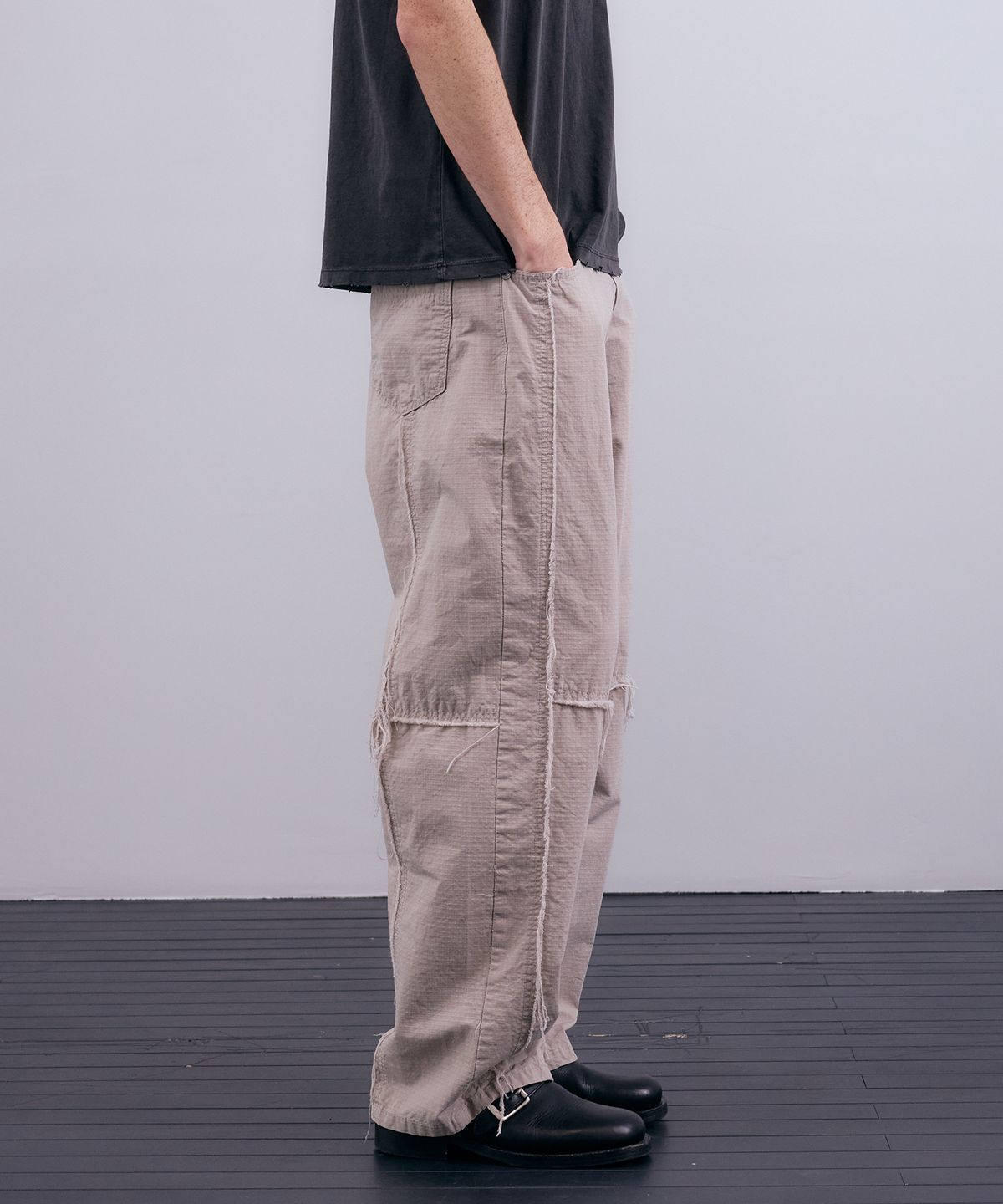 누아클레(NUAKLE) (m) 그리드 데미지 팬츠_오이스터