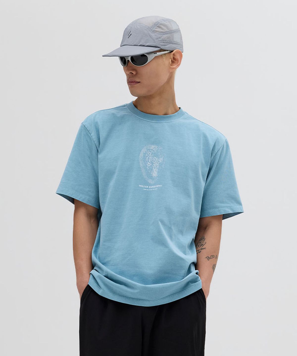 웰터 익스페리먼트(WELTER EXPERIMENT) SUN-HEADED DEITY T-SHIRT_SKY BLUE