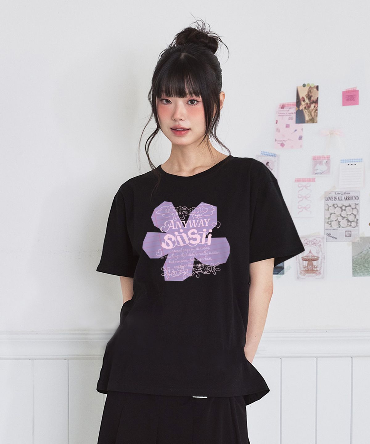 페이지시시(PAGESIISII) 노트플라워 프린팅 반팔티 블랙