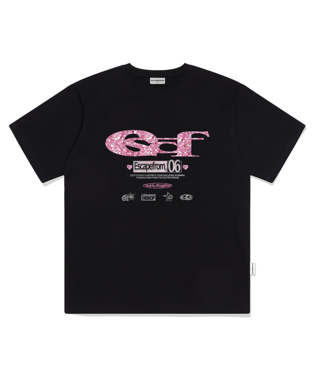 이스케이프프롬(ESCAPEFROM) 글리터 ESCF 로고콜라주 프린트 오버핏 반팔티 [2color]