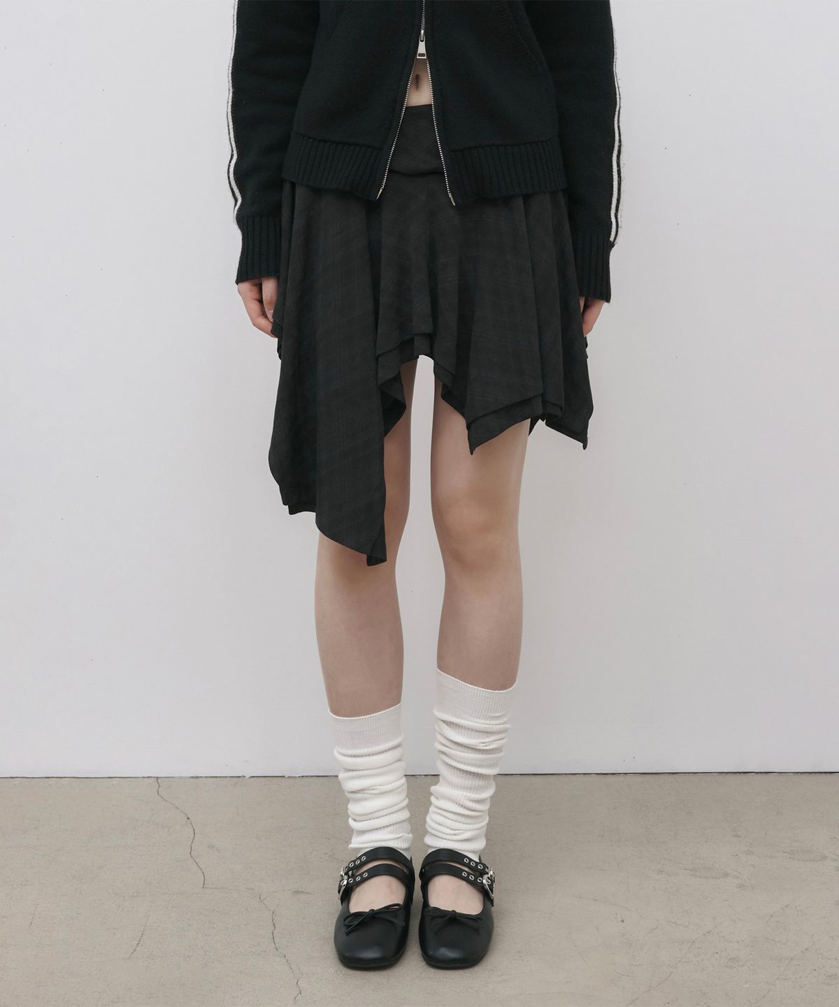 세울(SSEUL) 체크 언발란스 레이어드 스커트_블랙