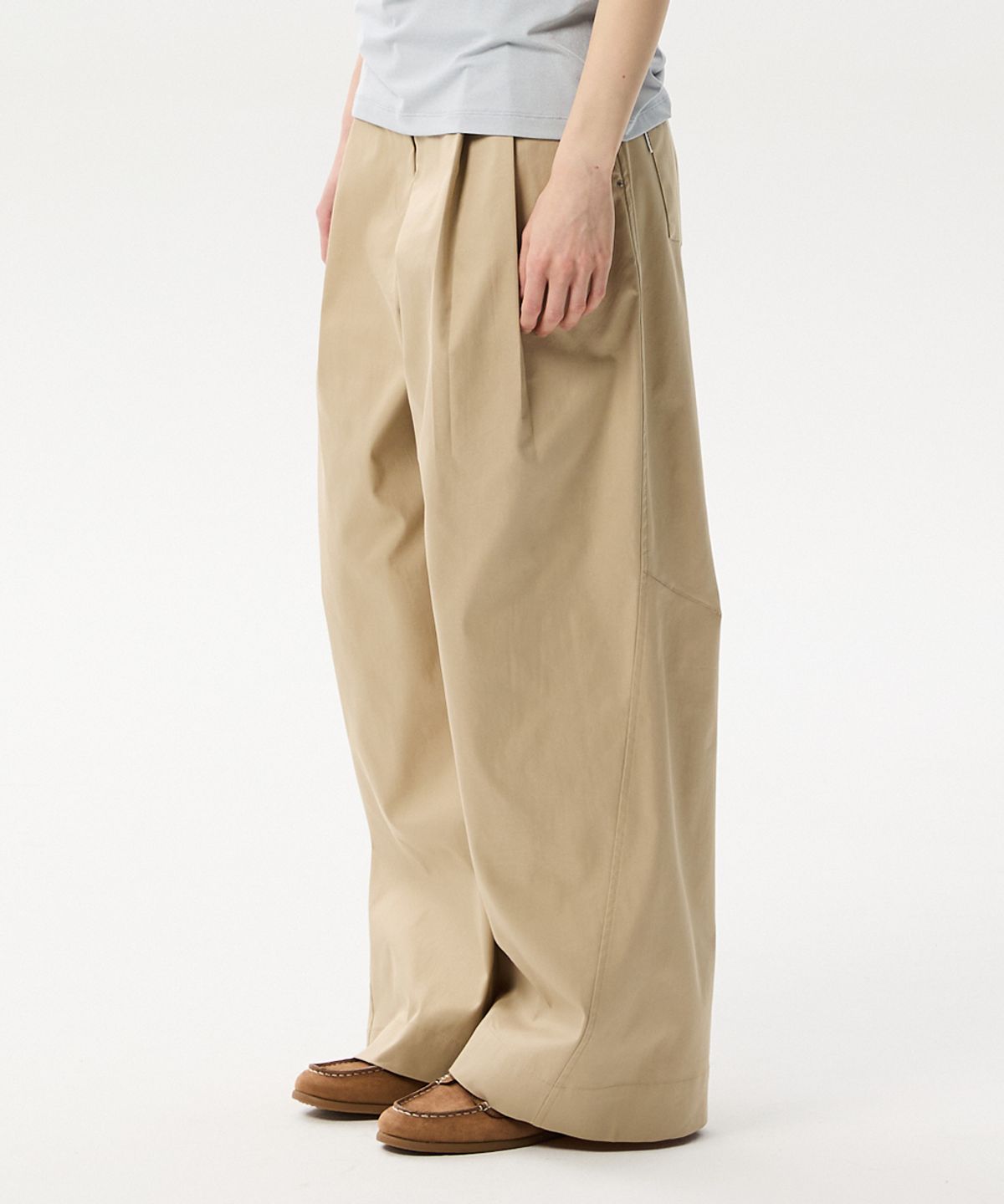미드앤로우(MIDNLOW) Curved Wide Pants