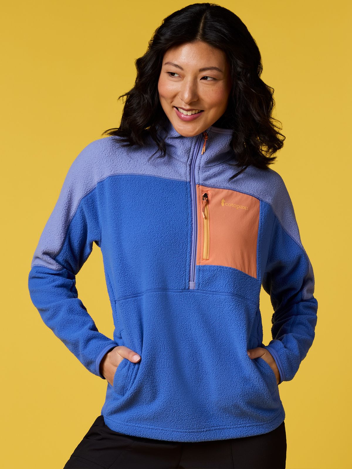 코토팍시(COTOPAXI) 아브라소 플리스 하프집 재킷 여성