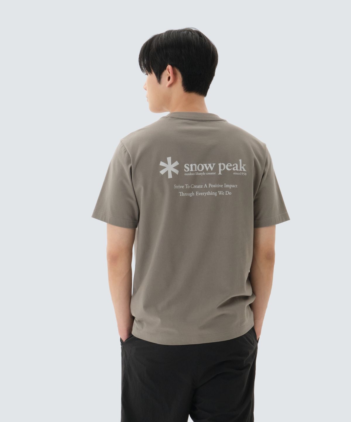 스노우피크 어패럴(SNOWPEAK APPAREL) 코튼 레터링 반팔 티셔츠 (S26MMFTS62) Vintage Gray
