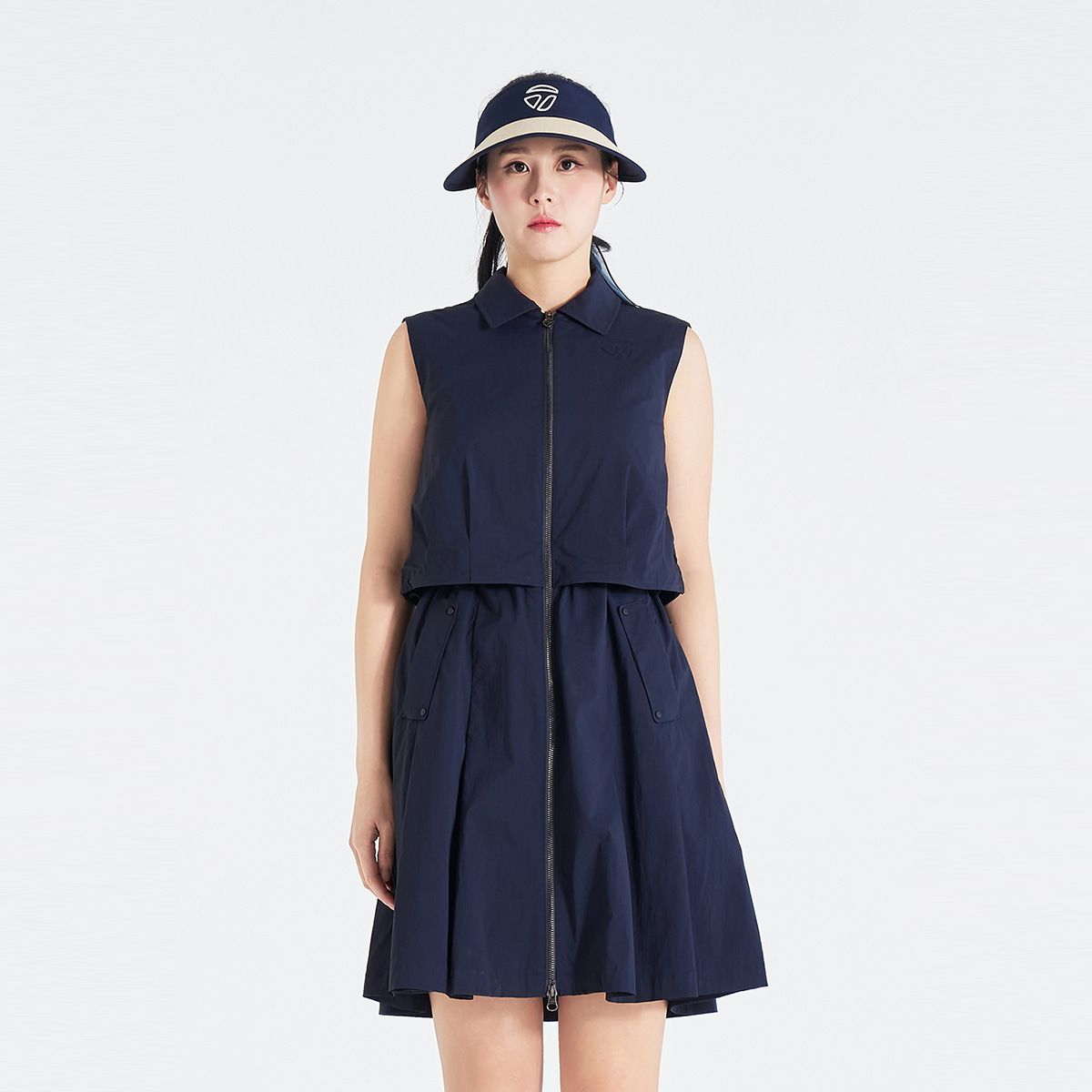 테일러메이드 어패럴(TAYLORMADE APPAREL) 26SS 여성 우븐 카라 플리츠 민소매 원피스 TO6-61HG03-915