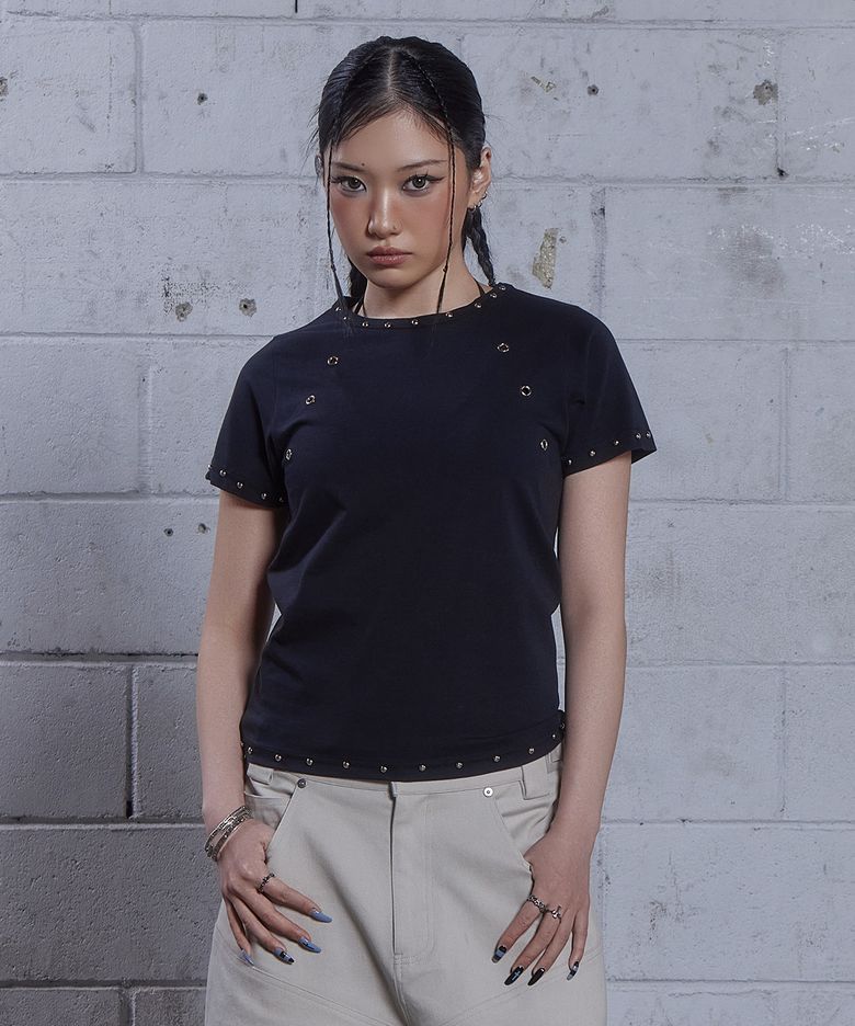 (DUC) Eyelet Stud Semi-Crop T-Shirt Black