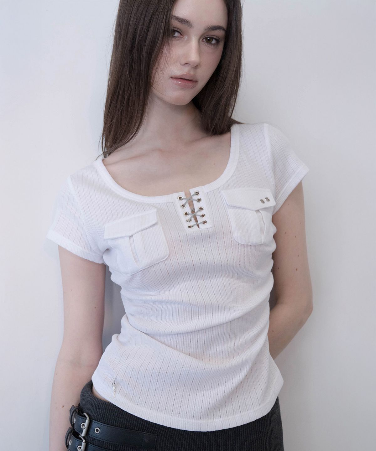 데미오(DAMIO) Lace-Up Pocket Top (White)