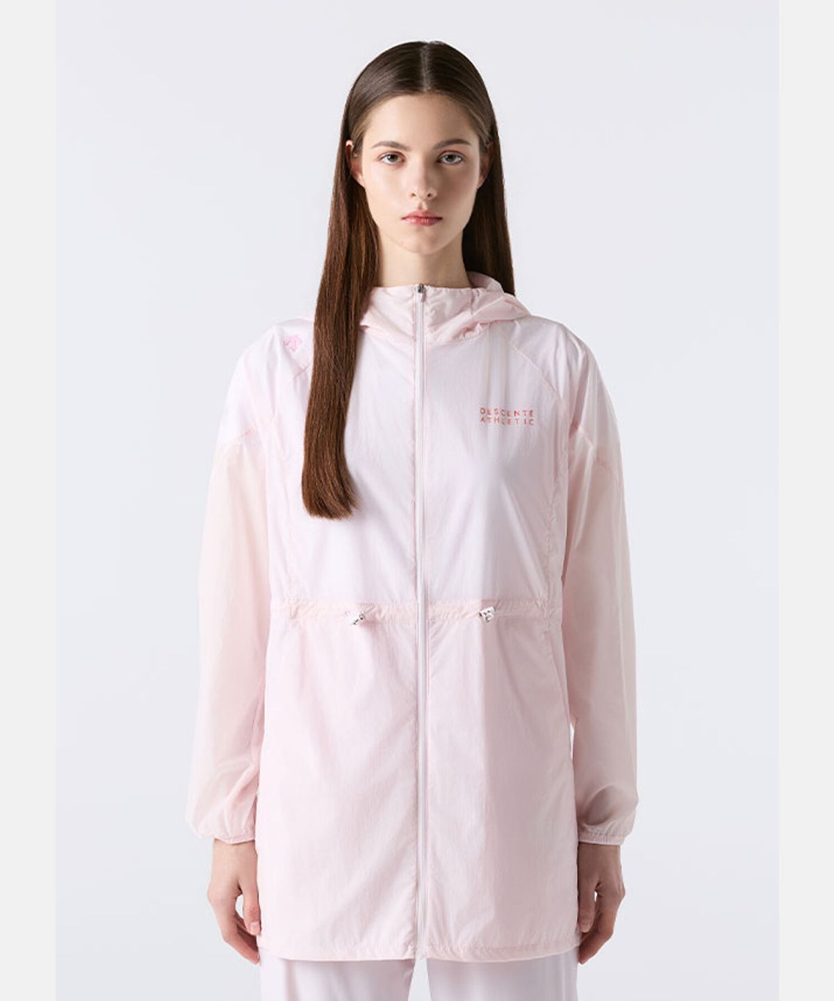 데상트(DESCENTE) 우먼스 경량 우븐 후드형 바람막이 자켓 라이트핑크 SR112PWB31