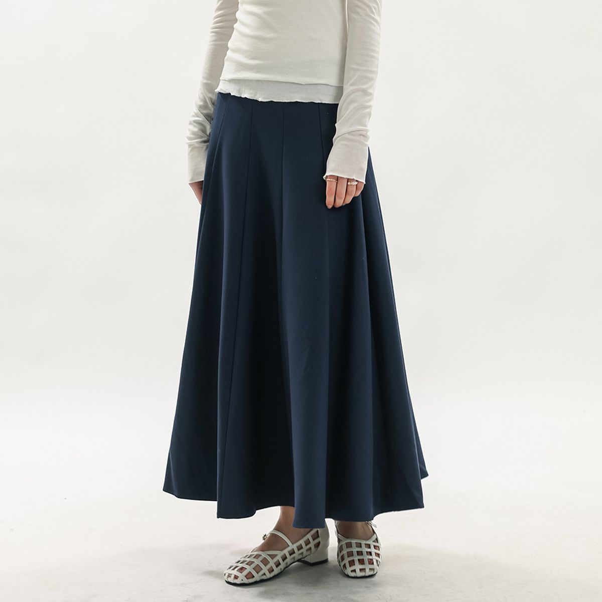 웬스데이딜라잇(WEDNESDAY DELIGHT) WD_Elegant flare skirt_NAVY