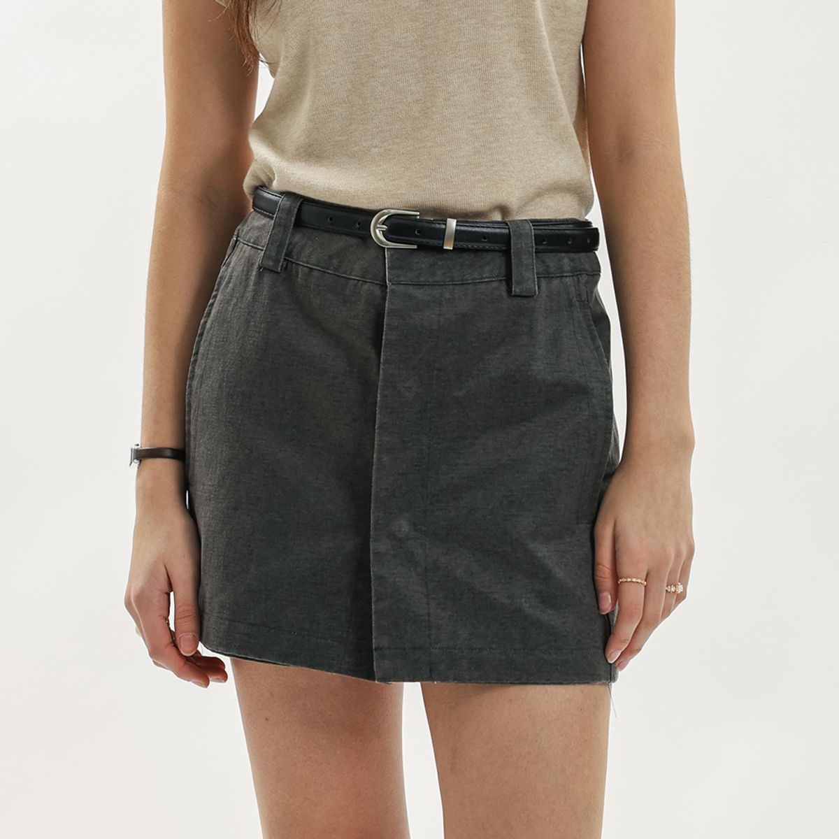 웬스데이딜라잇(WEDNESDAY DELIGHT) WD_Draped mini skirt pants_CHARCOAL