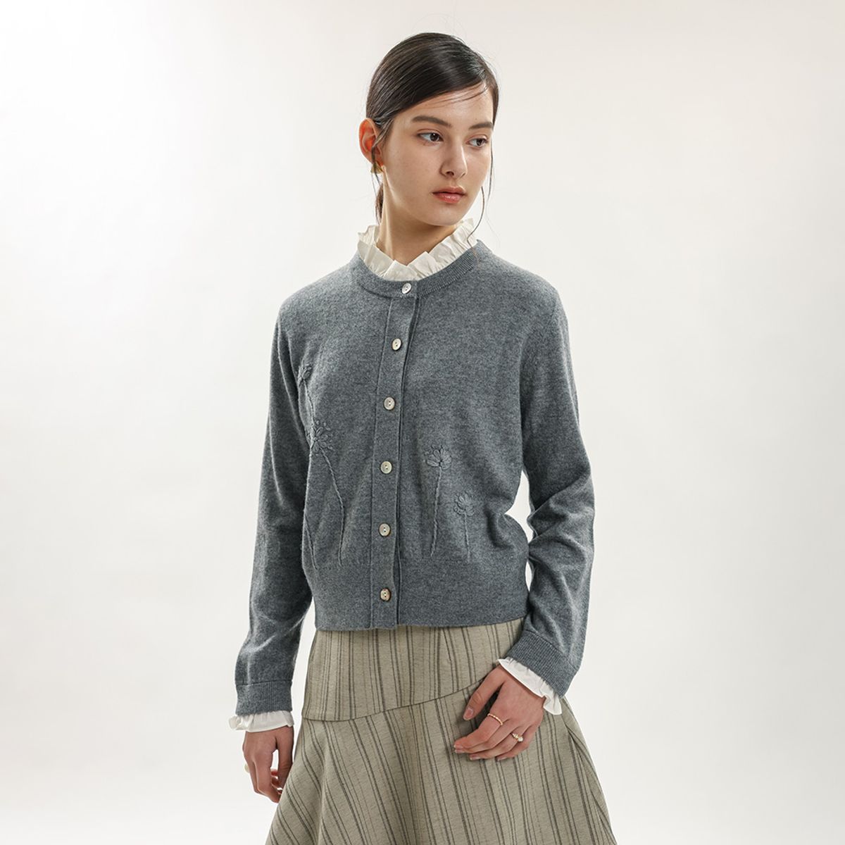 웬스데이딜라잇(WEDNESDAY DELIGHT) WD_Frill neck knit cardigan_GRAY