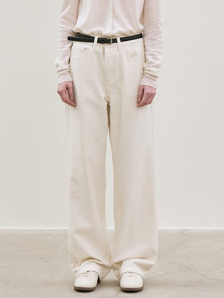 straight-fit denim pants (ivory)