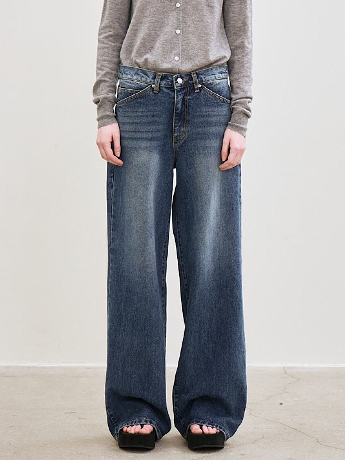 르(LE) wide-fit denim pants (blue)