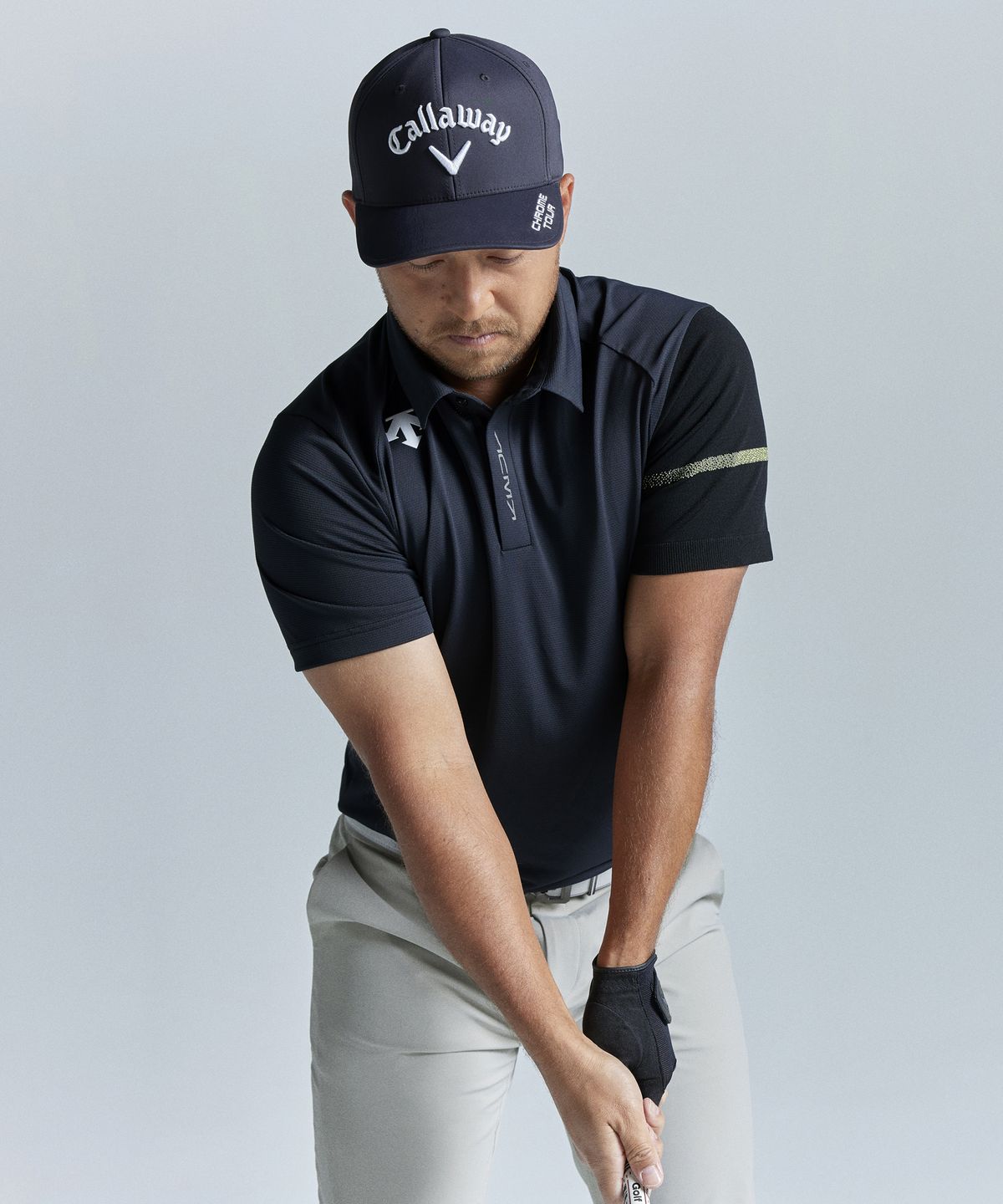 데상트 골프(DESCENTE GOLF) 아크먼트(ACMT) 남성 하이브리드 반팔 티셔츠  DR12MFTS3A