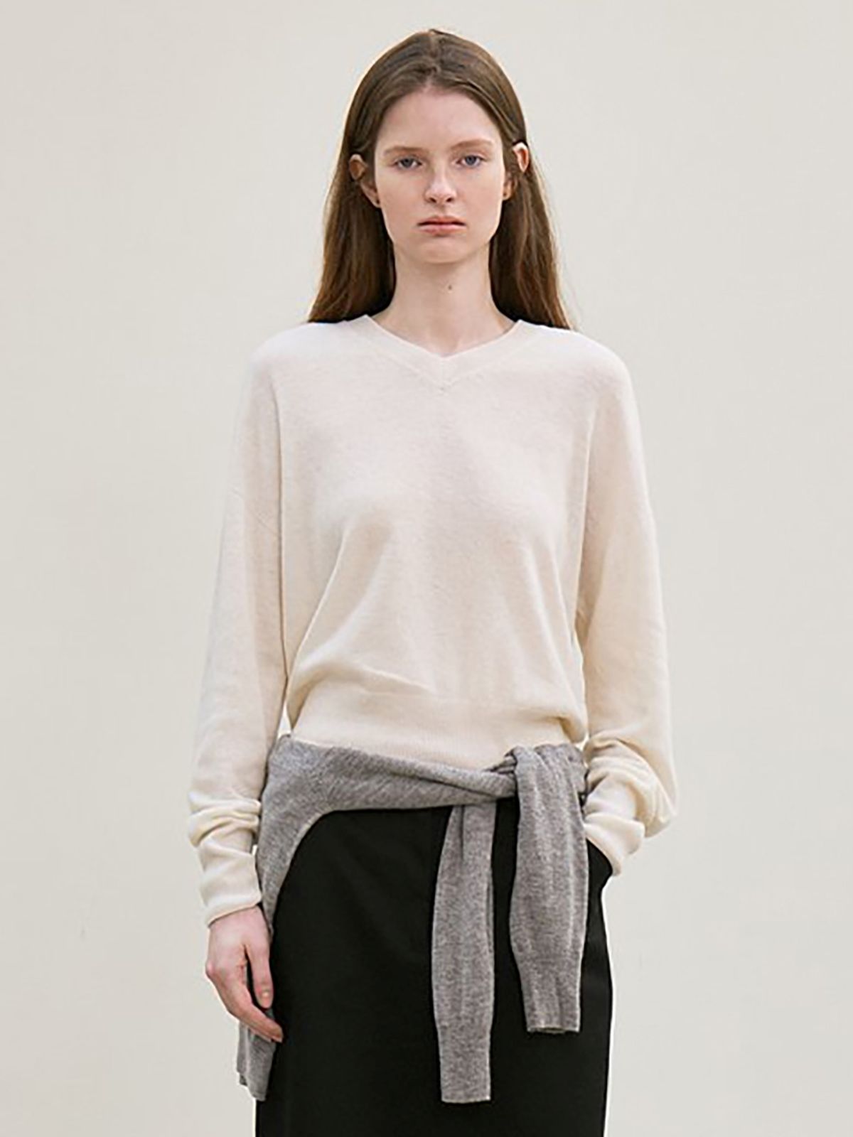르(LE) cashmere whole garment v-neck knit pullover (ivory)