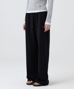 DGDP 스퀘어 로고 와이드 스웨트 팬츠_블랙