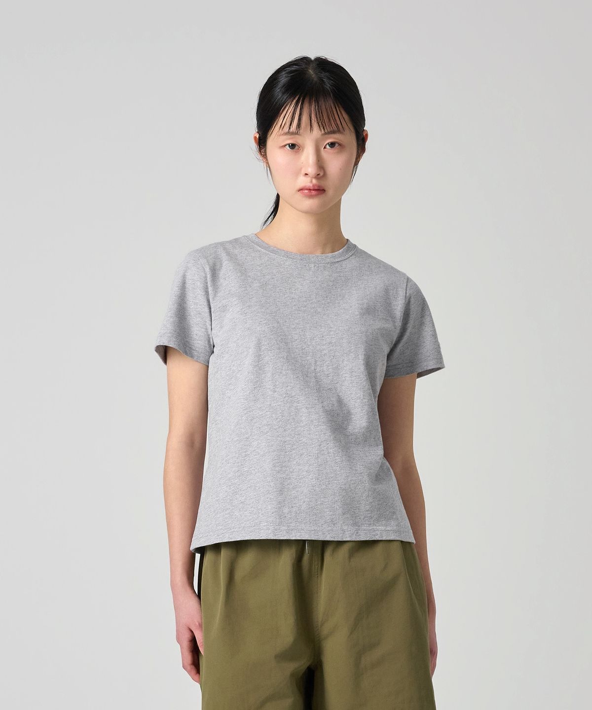 챔피온(CHAMPION) 여성 C로고 슬림핏 티셔츠 Grey