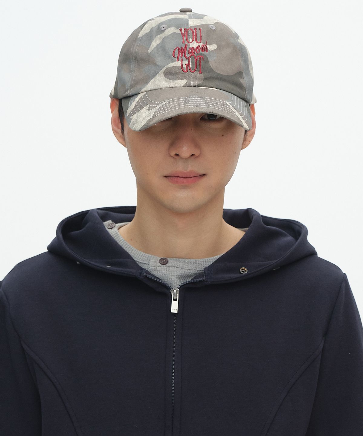 마코이(MACOI) 베이직 워시드 레터링 로고 밀리터리 카모 코튼 볼캡 [그레이]