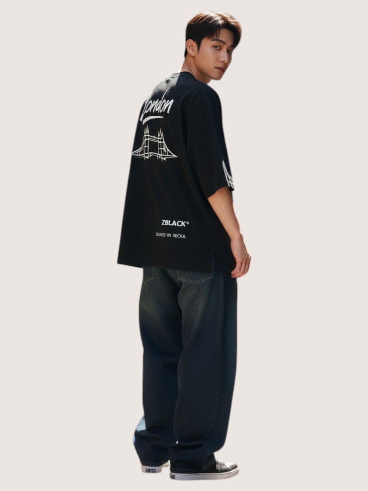 지블랙(ZBLACK) 패션위크 시티 런던 7부 티셔츠(BLACK)
